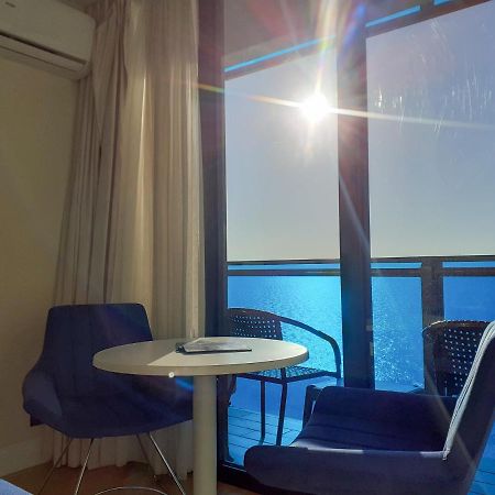 Only Front Sea View, No Side View, Wonderful Panorama, High Floor, Location Guarantee Aparthotel Batumi Exterior foto