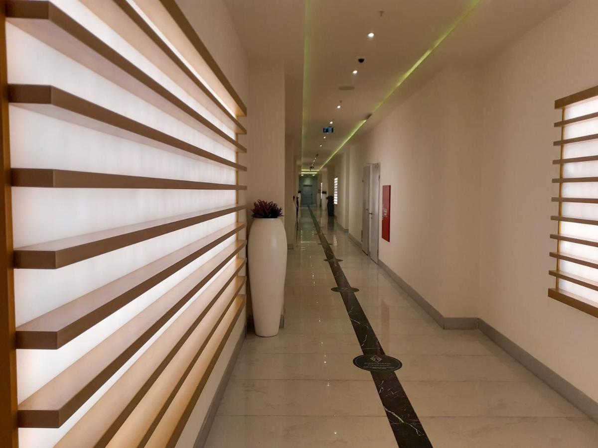 Only Front Sea View, No Side View, Wonderful Panorama, High Floor, Location Guarantee Aparthotel Batumi Exterior foto